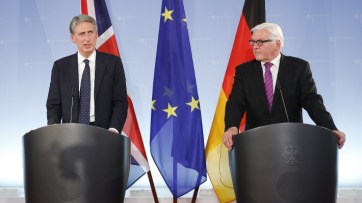 Aussenminister Grossbritanniens Philipp Hammond mit Aussenminister Dr. Steinmeier 2014